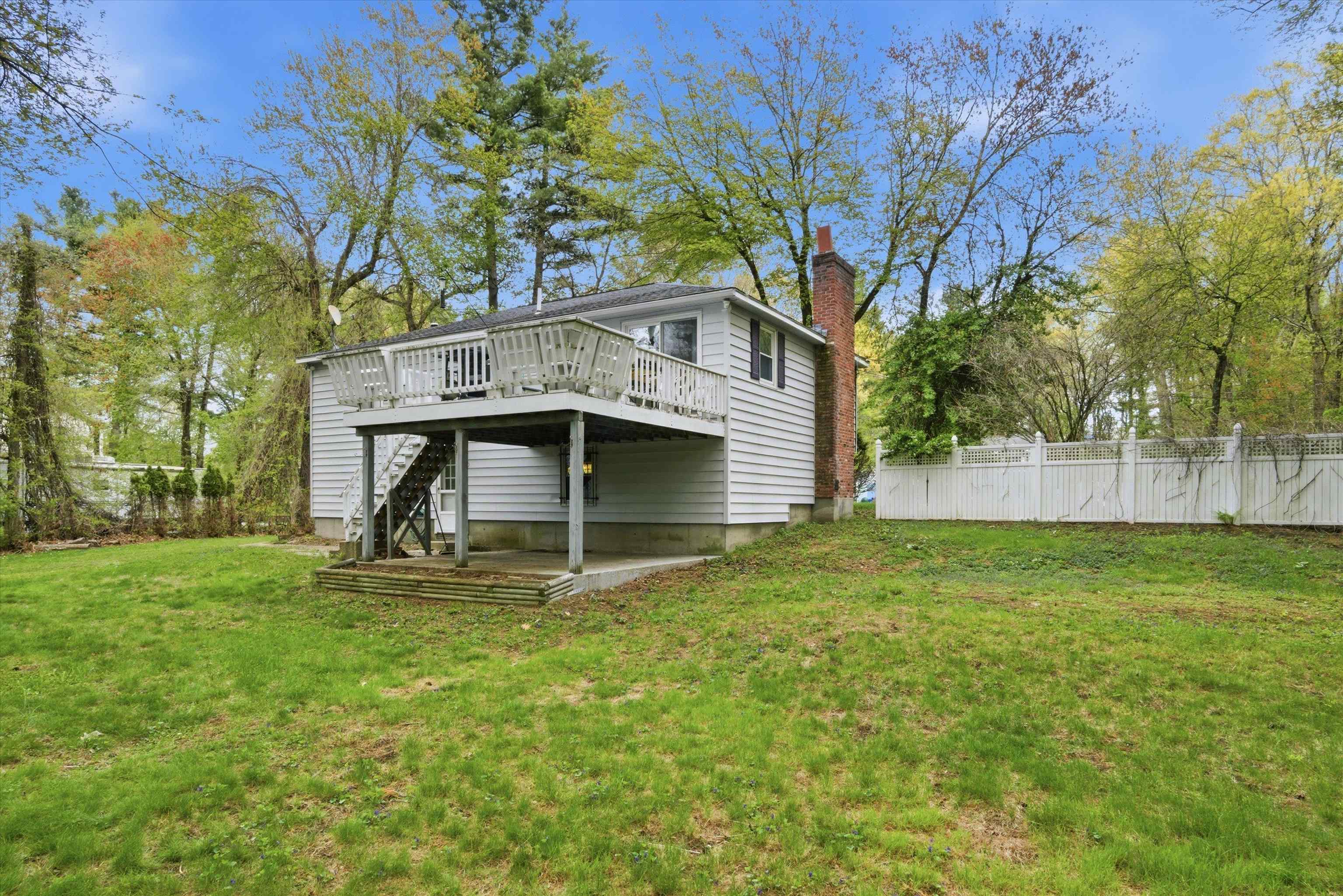 4 Timothy Lane Hudson, NH 03051 - Photo 44 of 53