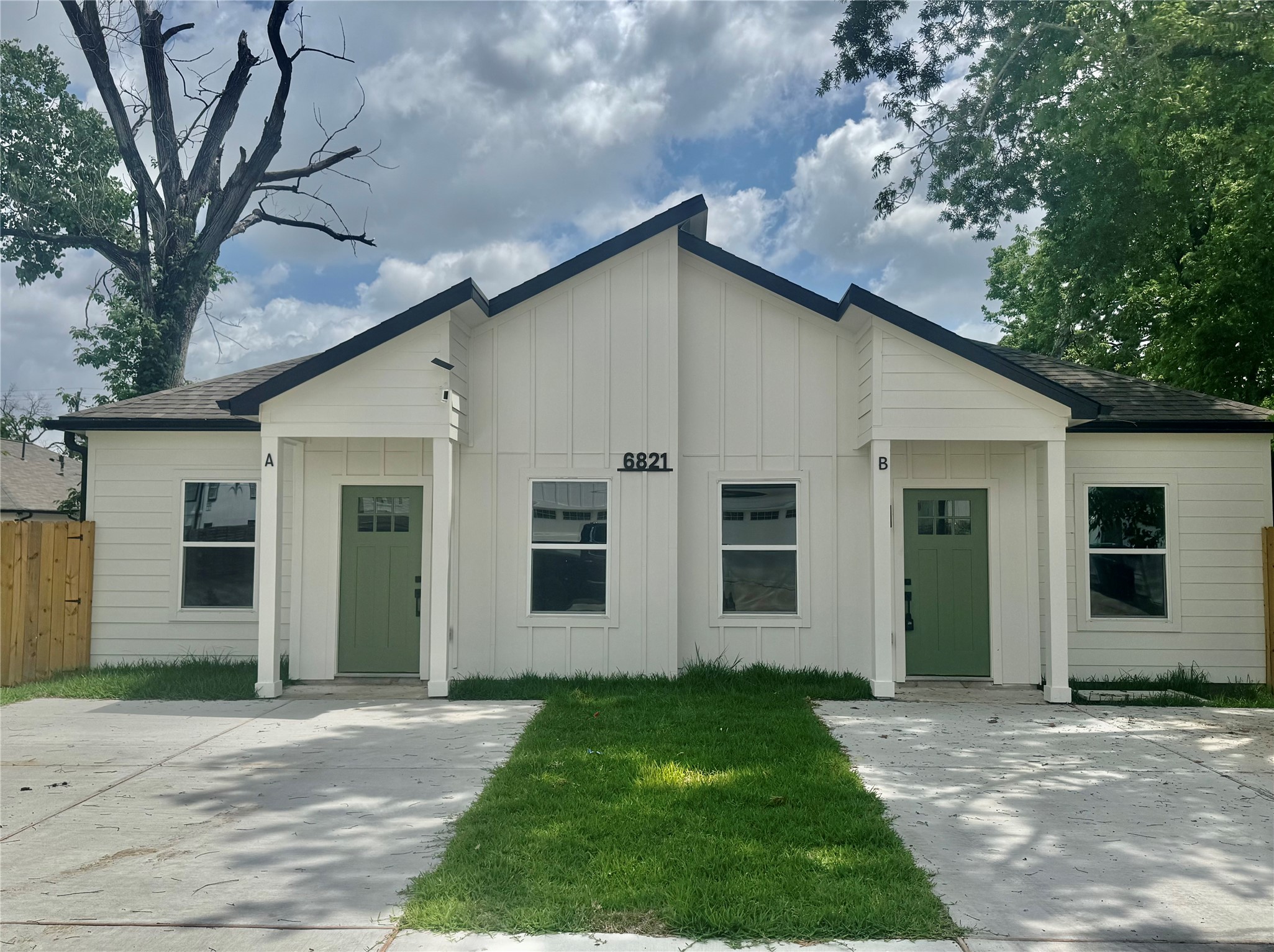 6821 Liverpool Street, Unit B Houston, TX 77021 - Photo 1 of 20