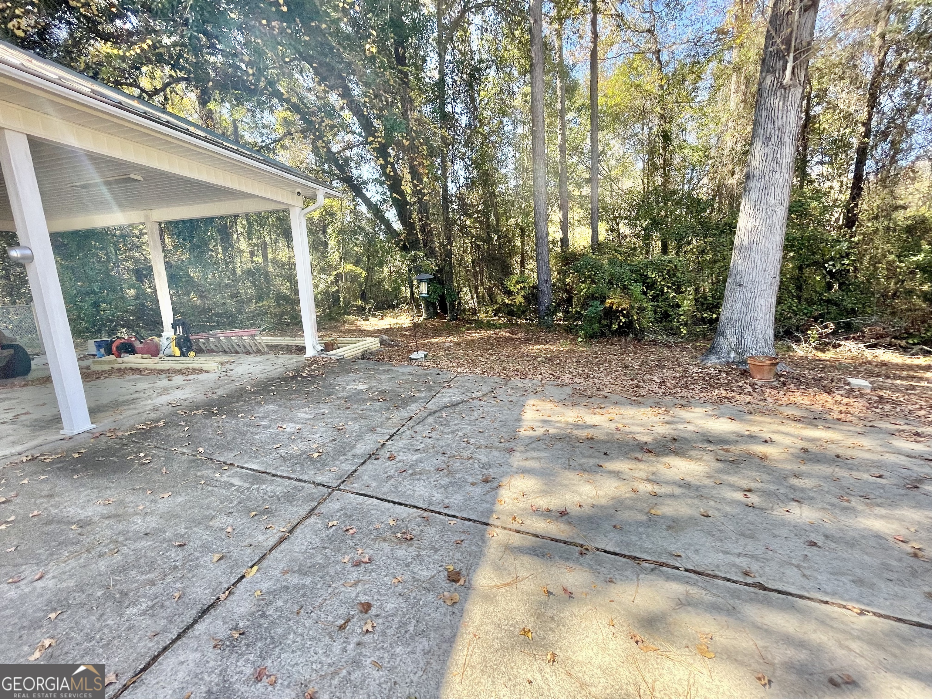 98 Waterfront Way Warner Robins, GA 31093 - Photo 4 of 28 a view of backyard with green space