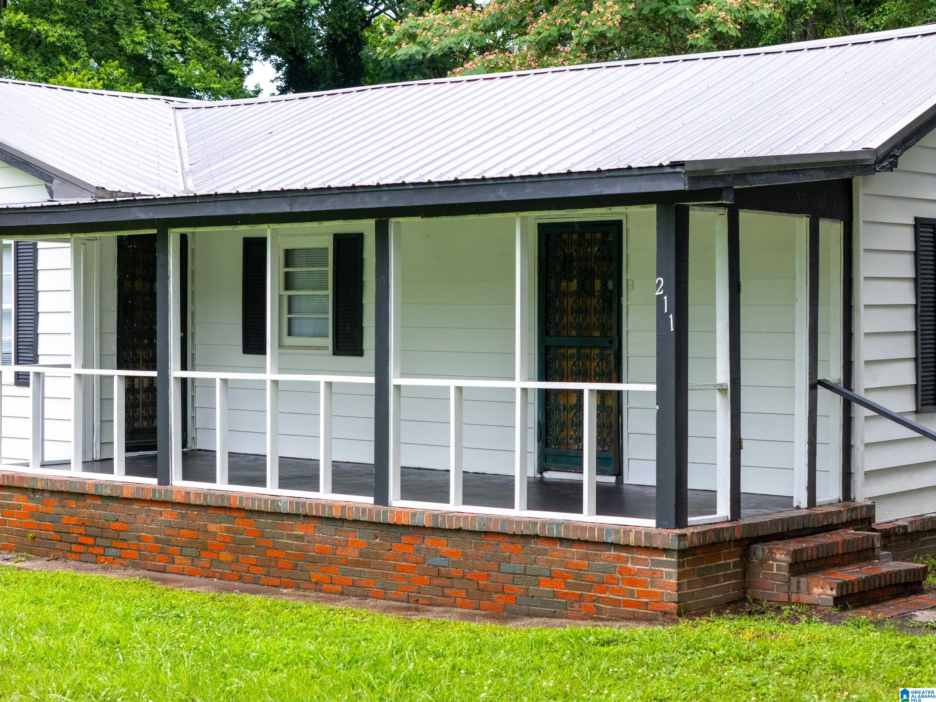 211 Corning Street Anniston, AL 36201 - Photo 2 of 39