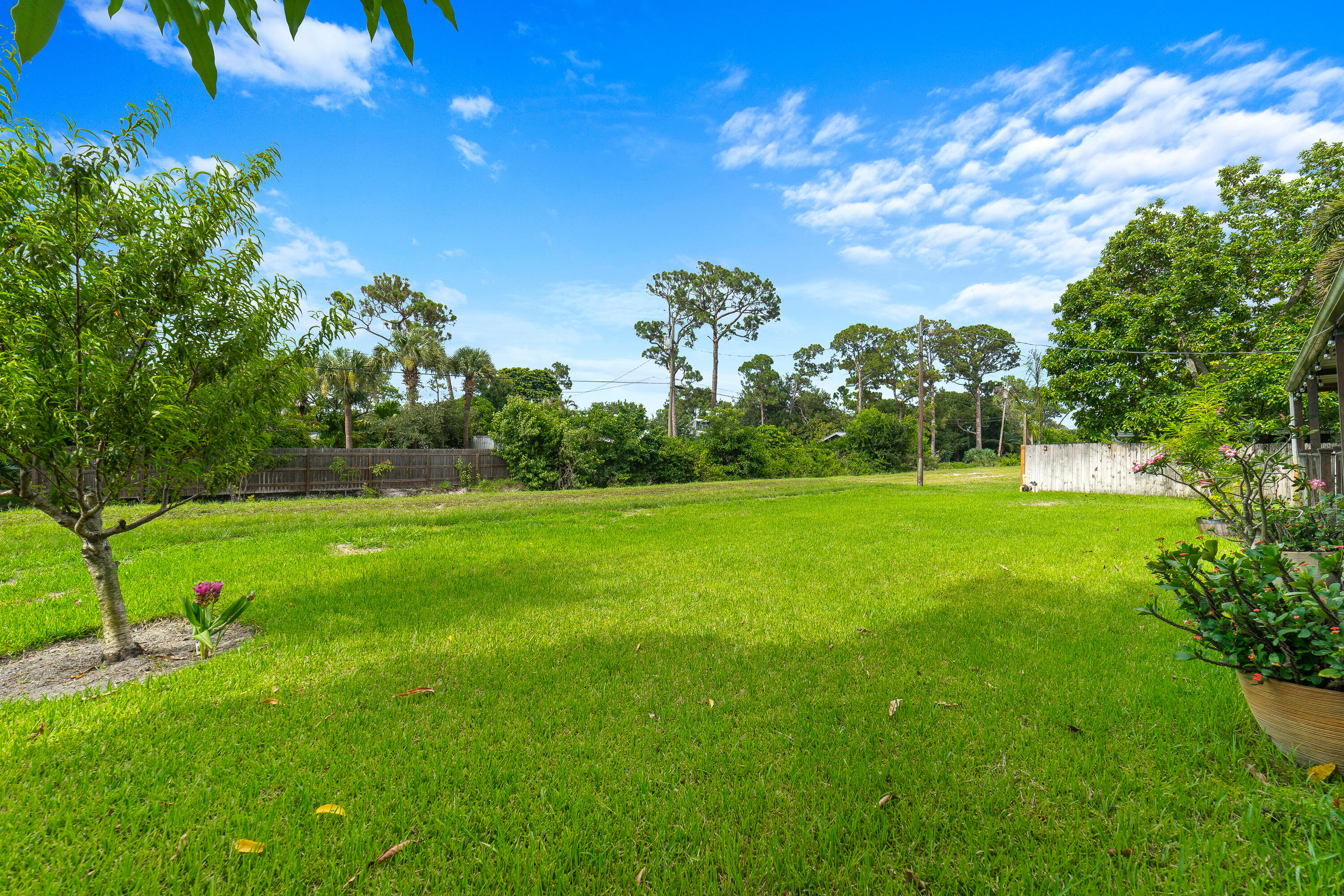 110 West Mango Road Lake Worth, FL 33467 - Photo 28 of 35 DSC03520