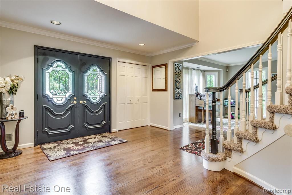 2802 Eagle Drive Rochester Hills, MI 48309 - Photo 4 of 78