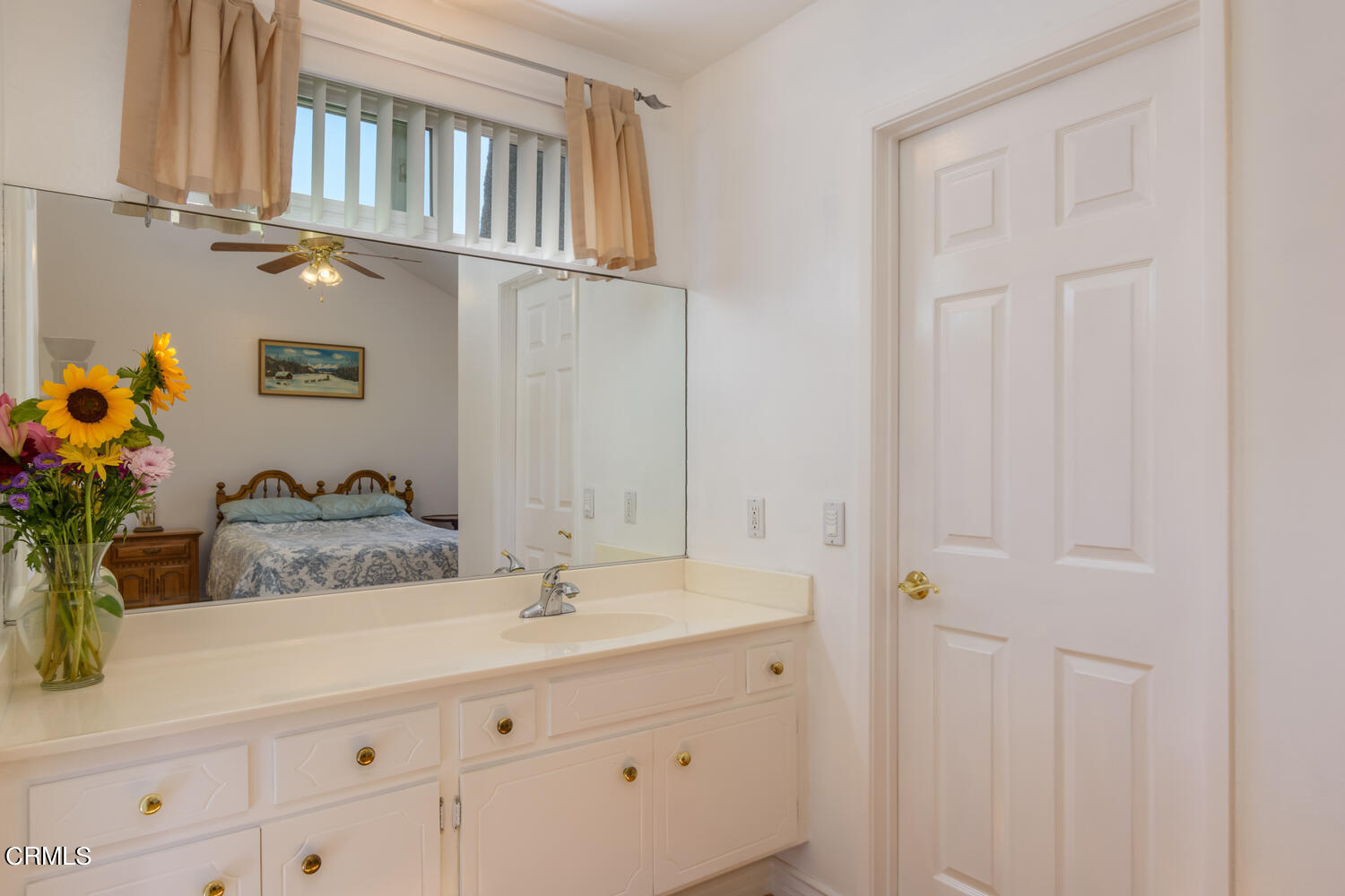 5658 Fearing Street Simi Valley, CA 93063 - Photo 16 of 27 5658 Fearing St Simi Valley CA-large-018