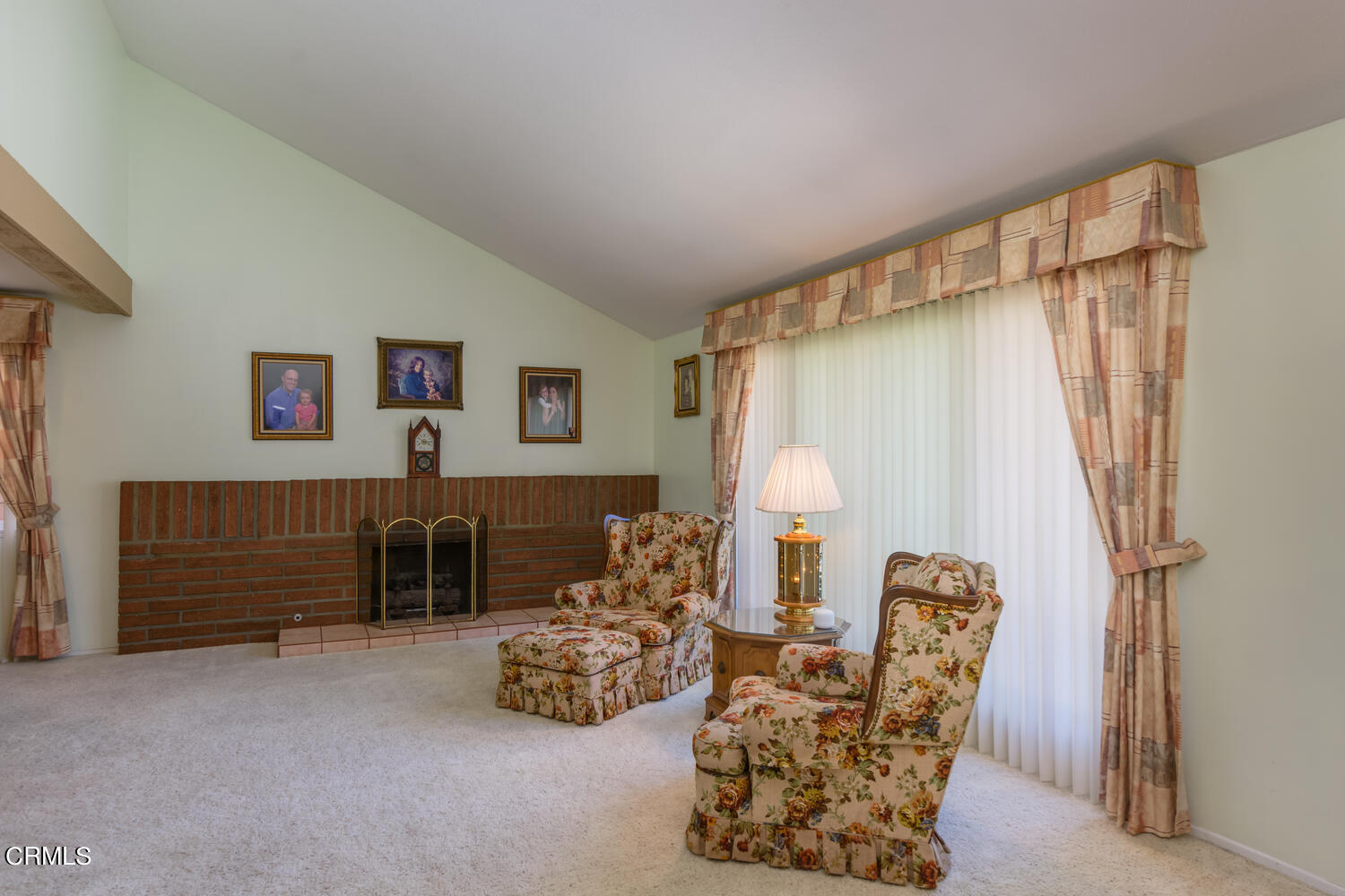 5658 Fearing Street Simi Valley, CA 93063 - Photo 5 of 27 5658 Fearing St Simi Valley CA-large-007