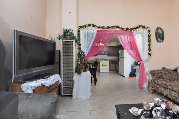 $290,000 | 1031 K Street, Reedley, CA 93654