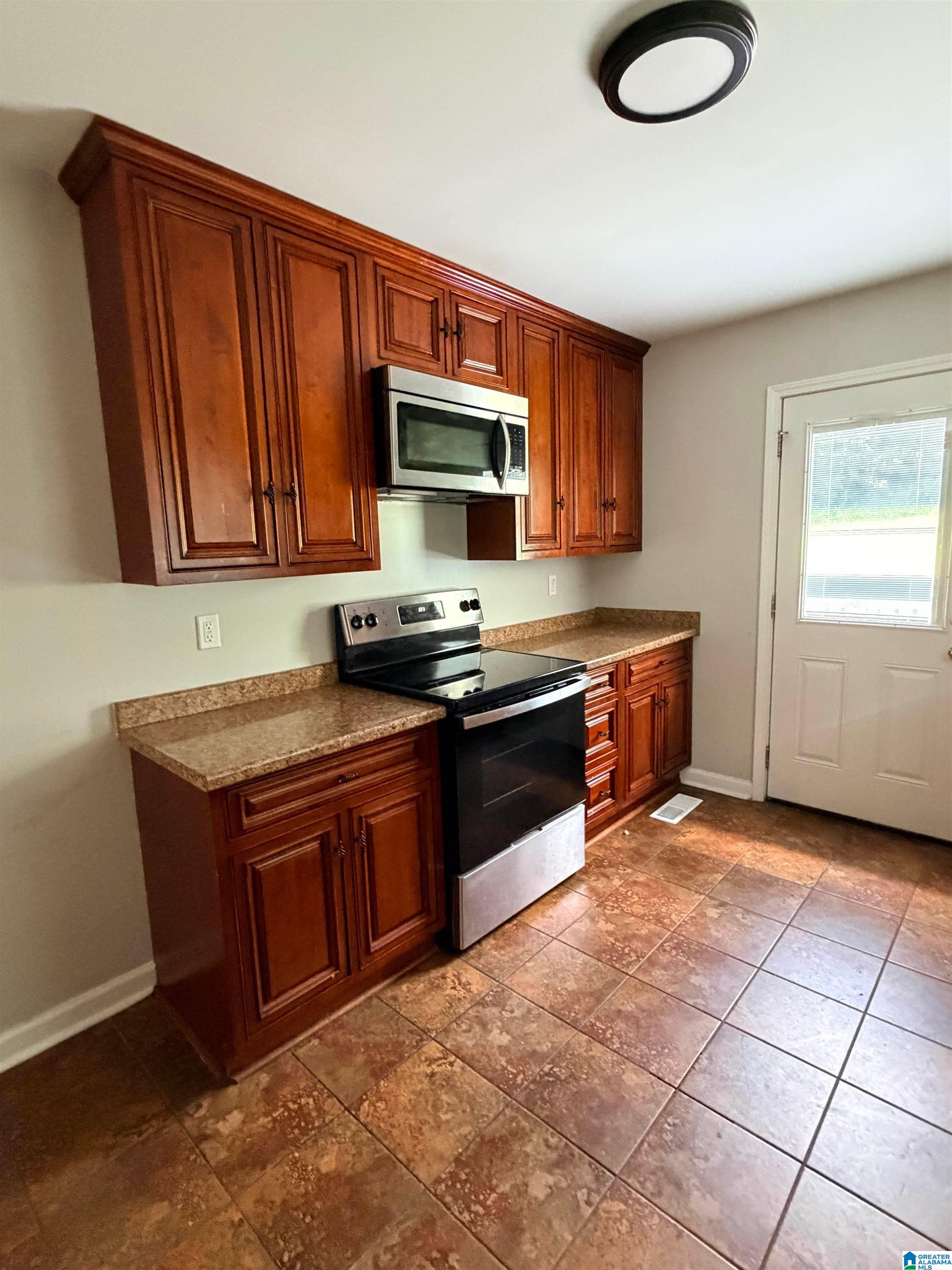 2701 8th Street Northeast Center Point, AL 35215 - Photo 2 of 19
