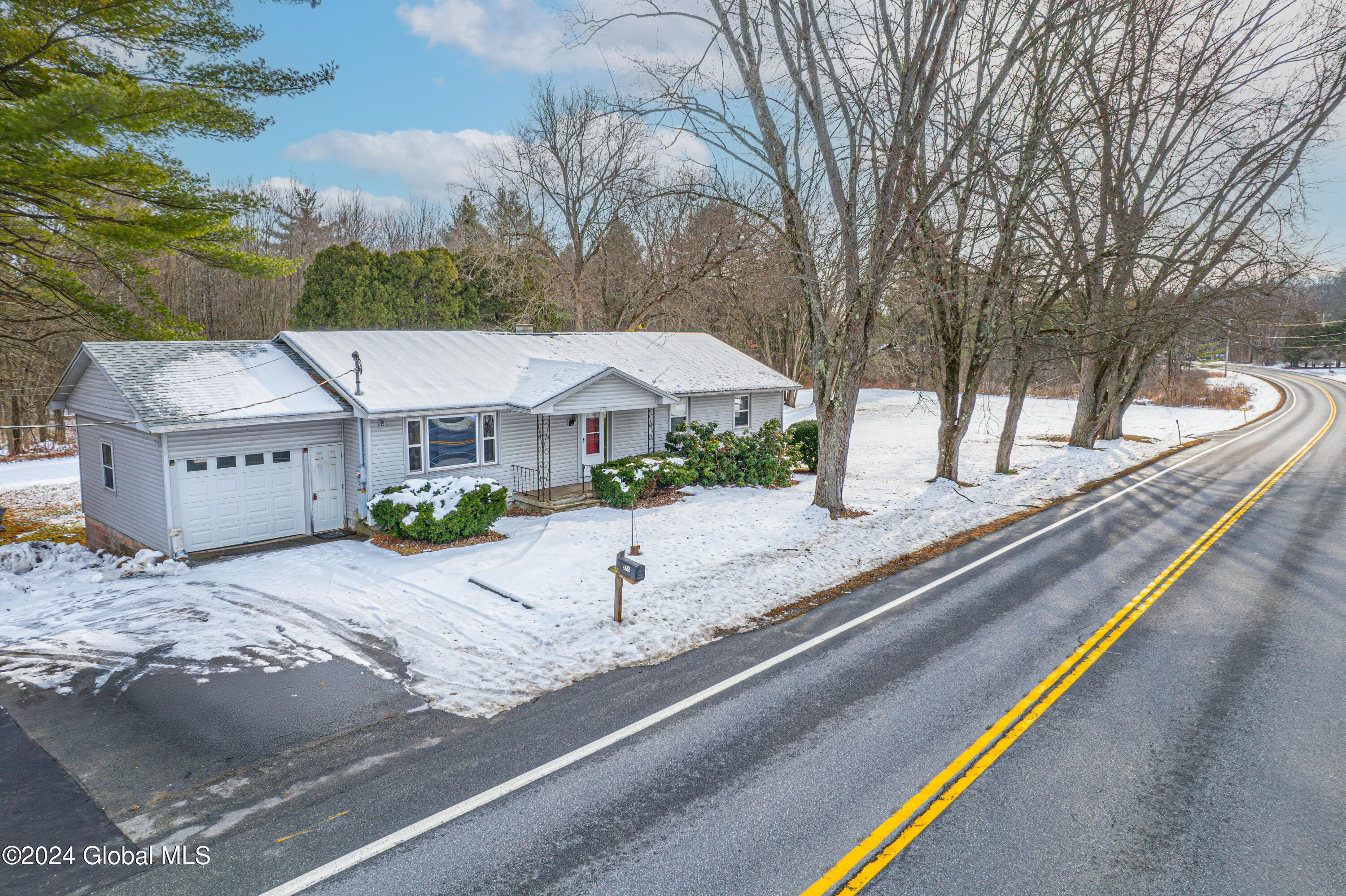 378 Gansevoort Road Moreau, NY 12828 - Photo 2 of 18 378 Gansevoort Rd