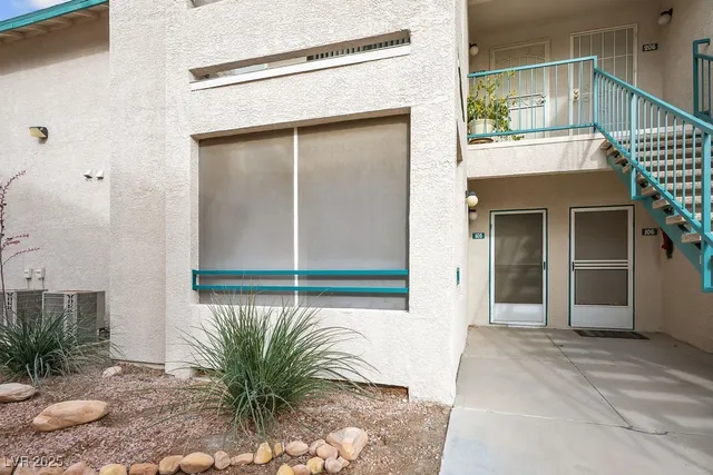 $1,035 | 5261 South Lindell Road, Unit 105, Las Vegas, NV 89118
