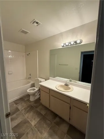 $1,025 | 5261 South Lindell Road, Unit 105, Las Vegas, NV 89118