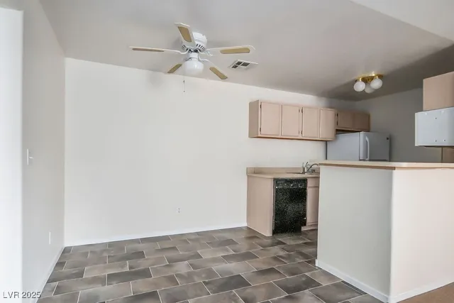 $1,035 | 5261 South Lindell Road, Unit 105, Las Vegas, NV 89118