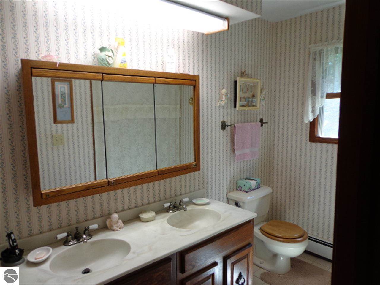 7662 West Jackson Road Elwell, MI 48832 - Photo 11 of 27 1775285-10.JPG