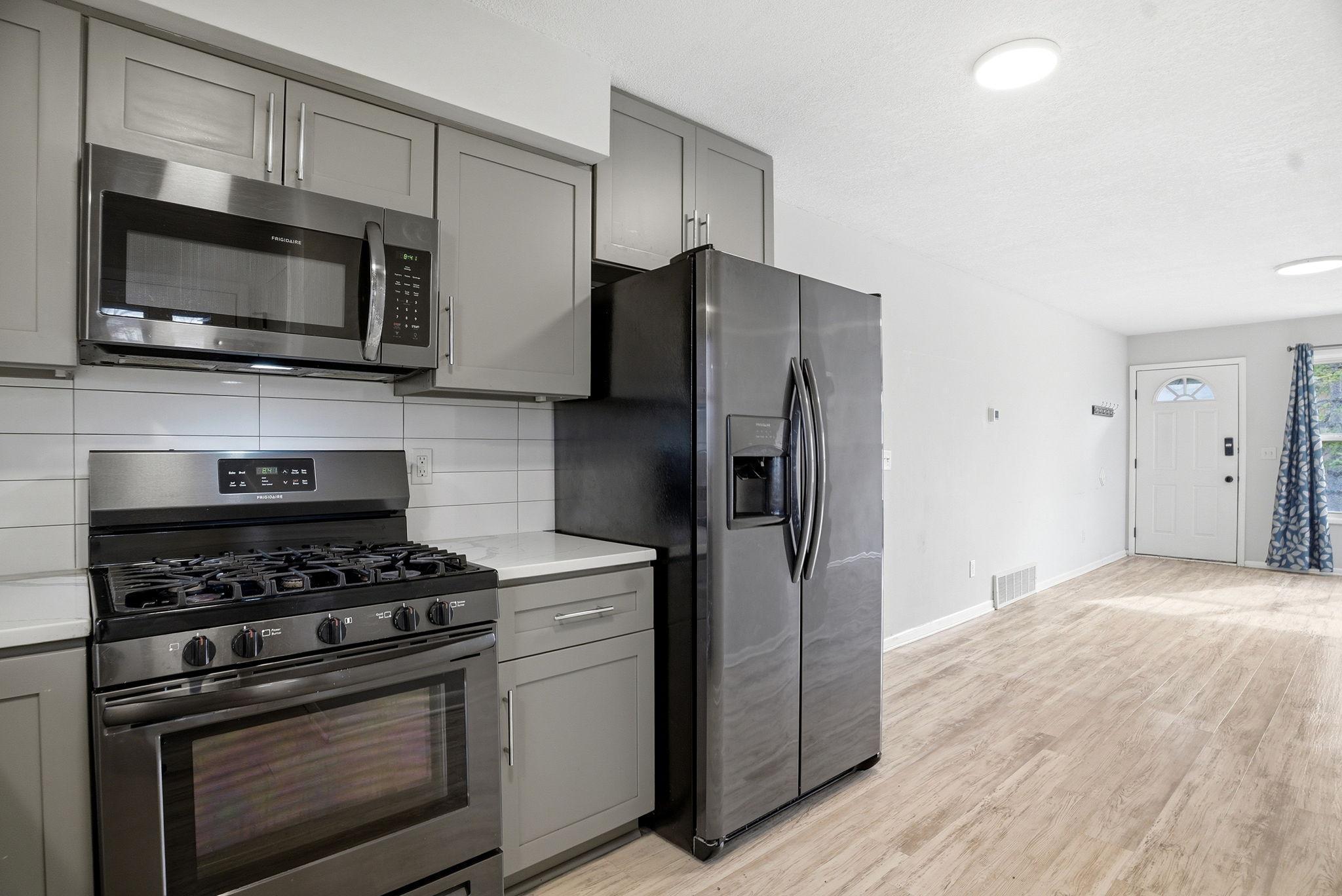 4628 Johnson Street Northeast Columbia Heights, MN 55421 - Photo 11 of 52