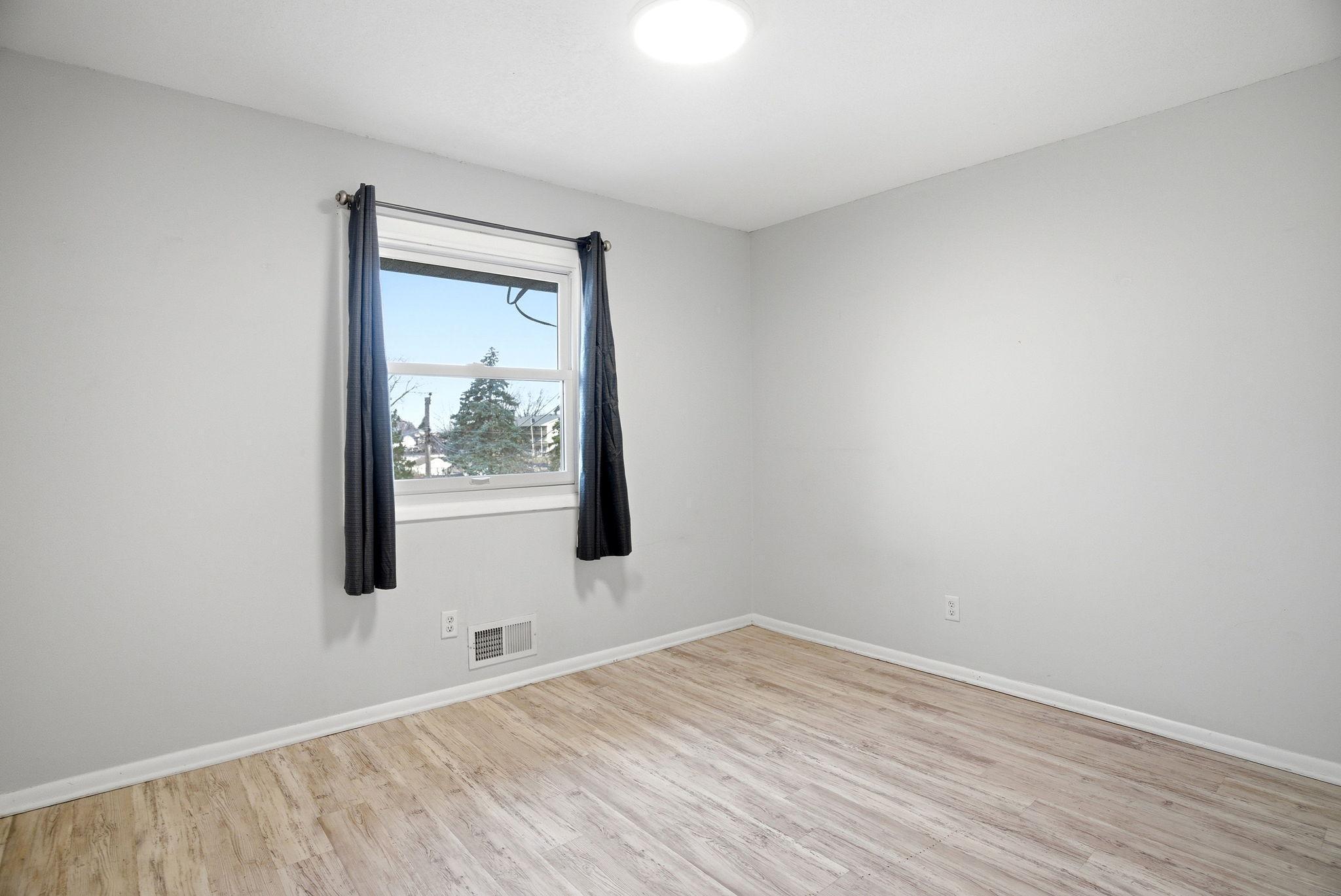 4628 Johnson Street Northeast Columbia Heights, MN 55421 - Photo 15 of 52