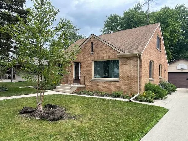 $330,000 | 1719 South 21st Street, Sheboygan, WI 53081