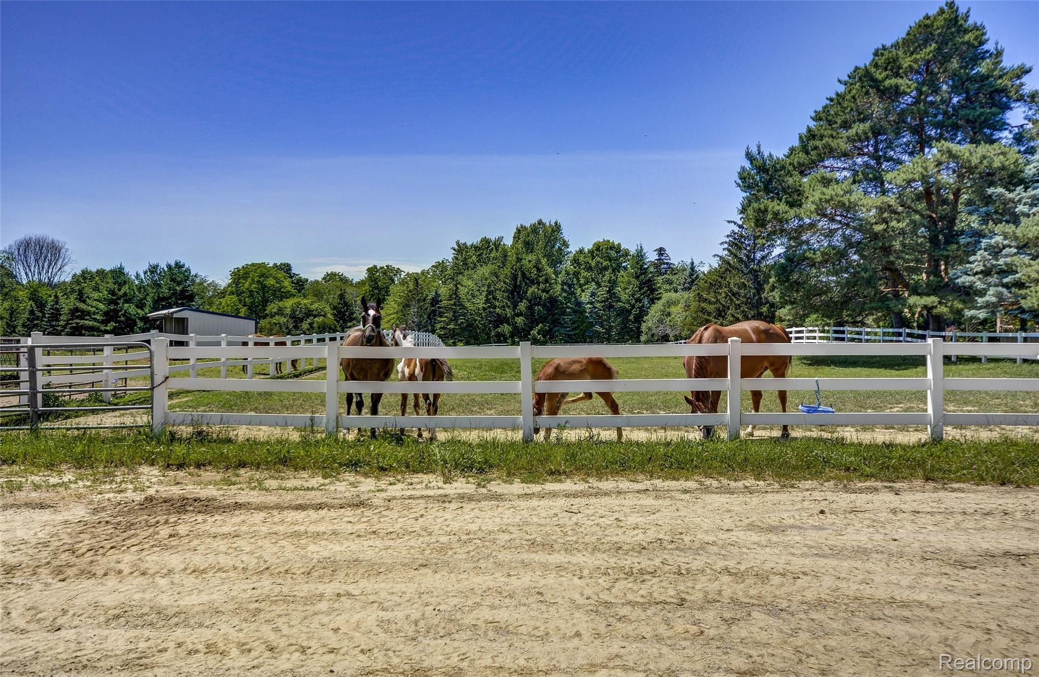 2356 East Cook Road Grand Blanc, MI 48439 - Photo 67 of 76 2356_E_Cook_55.jpg