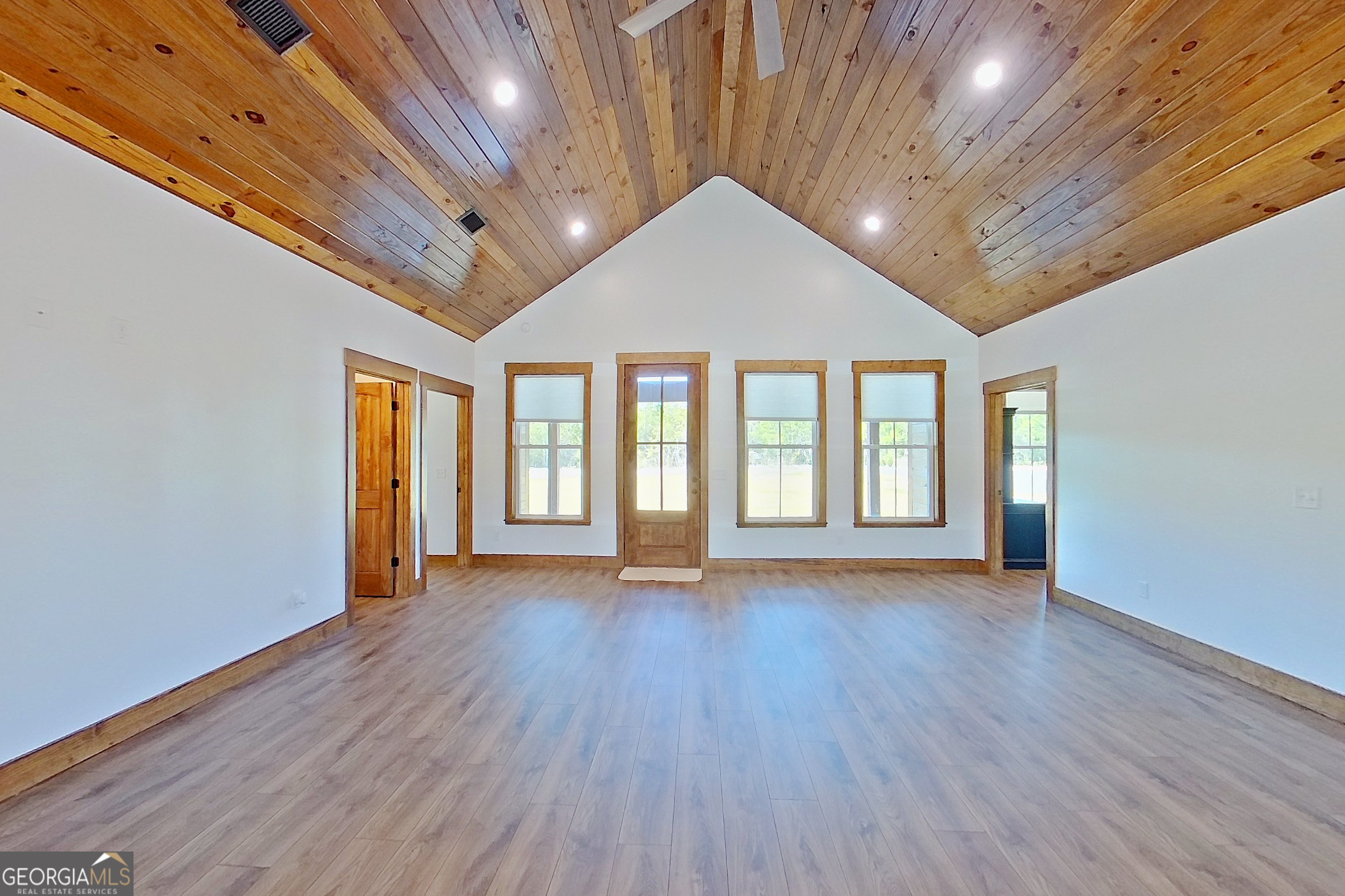 4701 Riggins Road Blackshear, GA 31516 - Photo 9 of 59