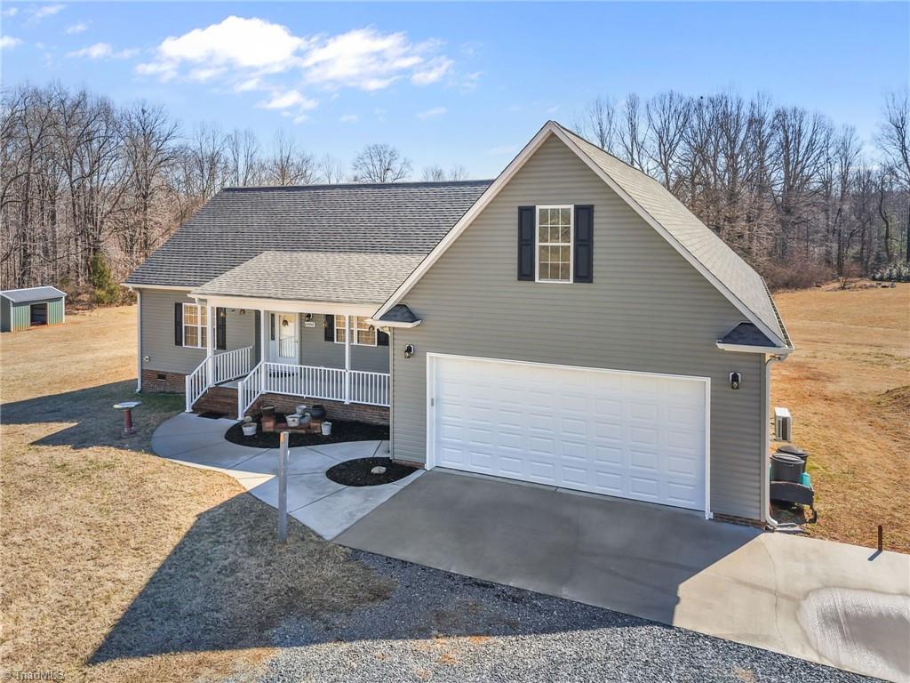 6880 Big Tree Road Liberty, NC 27298 - Photo 11 of 42 Gallery Image 11