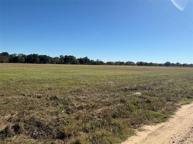 $85,800 | 7 County Road, Telephone, TX 75488