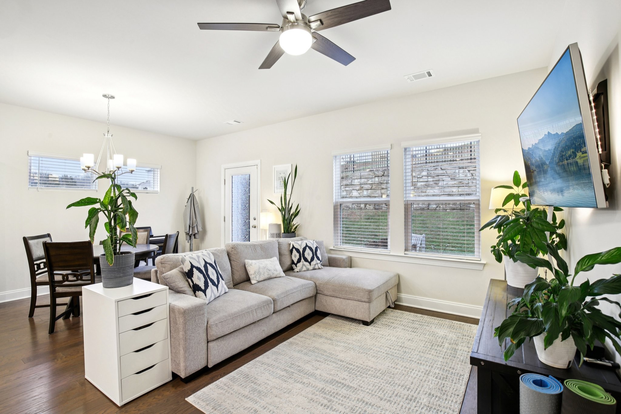 4657 Ridge Bend Drive Nashville, TN 37207 - Photo 5 of 21 a living room with furniture and a large window