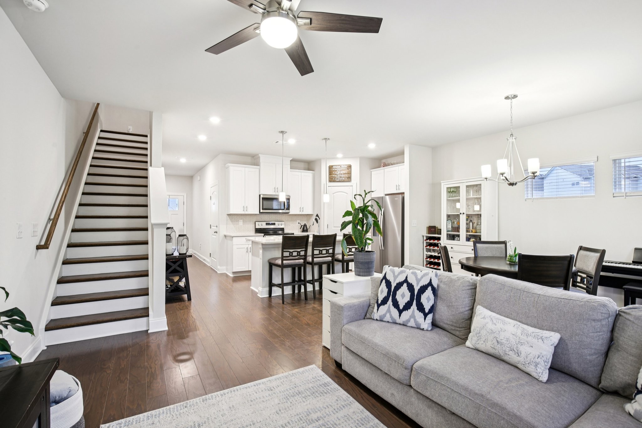 4657 Ridge Bend Drive Nashville, TN 37207 - Photo 6 of 21 a living room with furniture kitchen view and a chandelier