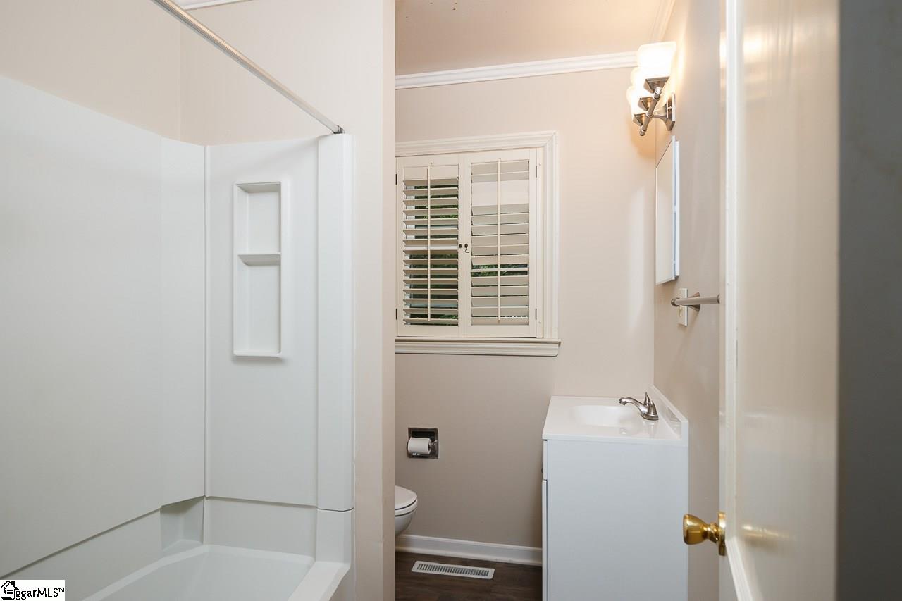 403 Pine Street Clinton, SC 29325 - Photo 9 of 15 Gallery Image 9