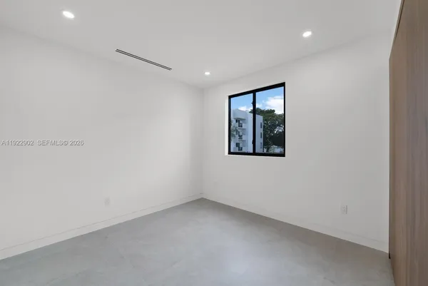 $1,500,000 | 2610 Southwest 17th Street, Miami, FL 33145