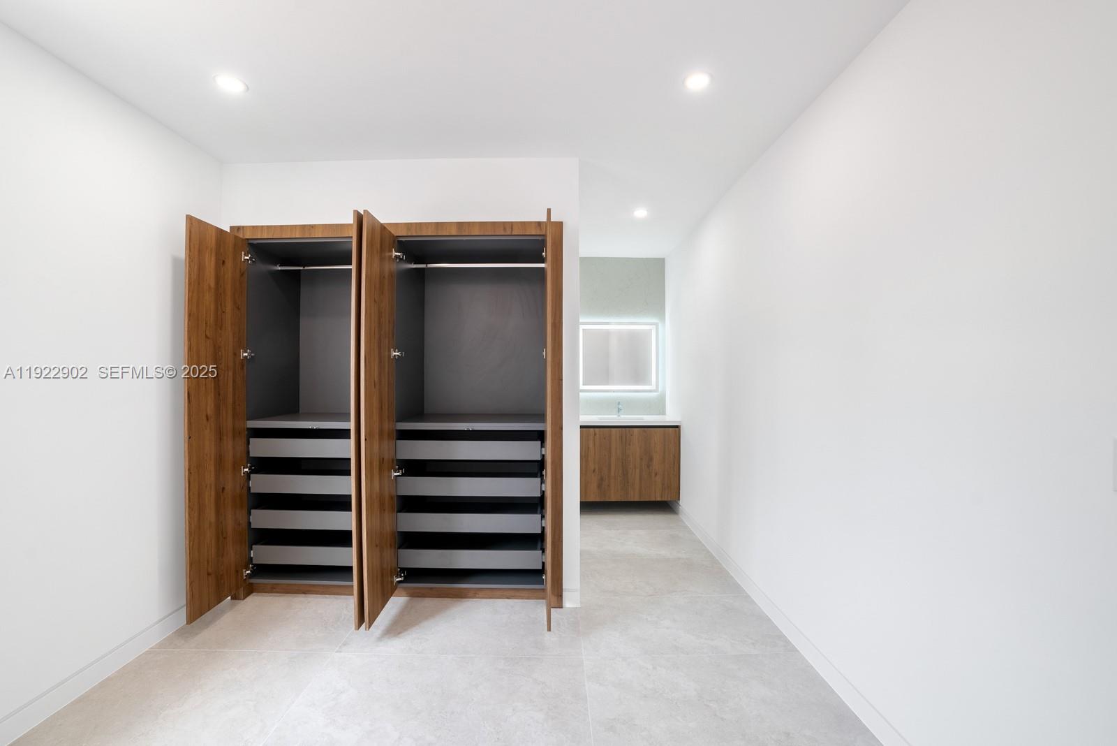 2610 Southwest 17th Street Miami, FL 33145 - Photo 18 of 36