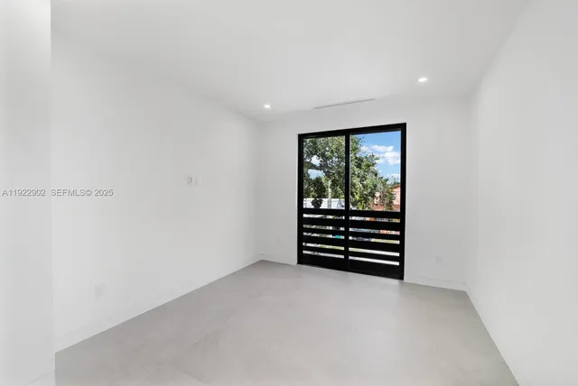 $1,550,000 | 2610 Southwest 17th Street, Miami, FL 33145