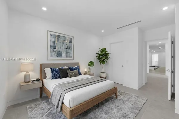 $1,500,000 | 2610 Southwest 17th Street, Miami, FL 33145