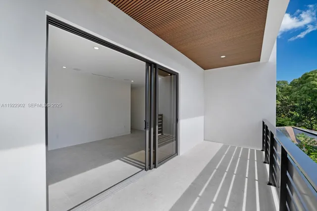 $1,550,000 | 2610 Southwest 17th Street, Miami, FL 33145