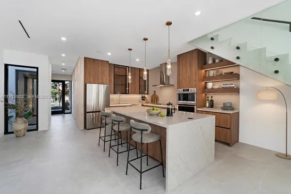 $1,500,000 | 2610 Southwest 17th Street, Miami, FL 33145