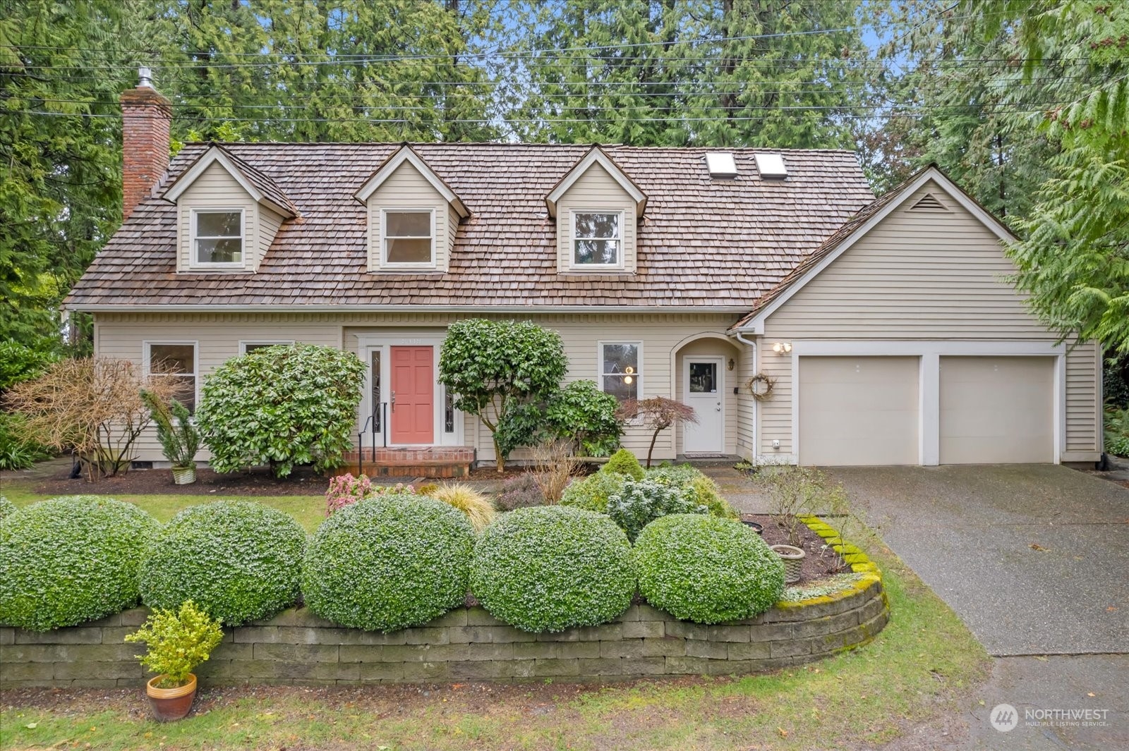 8418 192nd Street Southwest Edmonds, WA 98026 - Photo 1 of 39 front view of a house with a yard