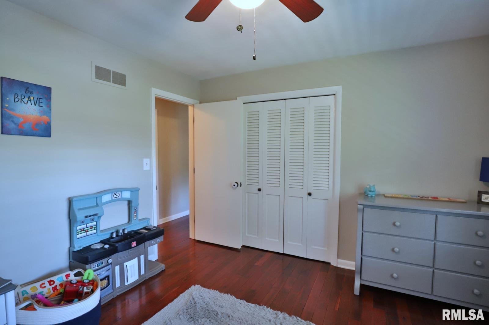 415 West Wolf Road Peoria, IL 61614 - Photo 25 of 48 Gallery Image 25