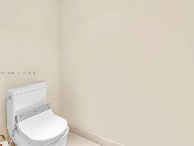 $1,280,000 | 17301 Biscayne Boulevard, Unit 2301, North Miami Beach, FL 33160