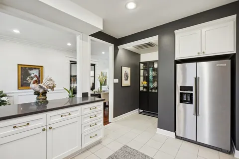 $998,000 | 4964 Post Oak Timber Drive, Houston, TX 77056