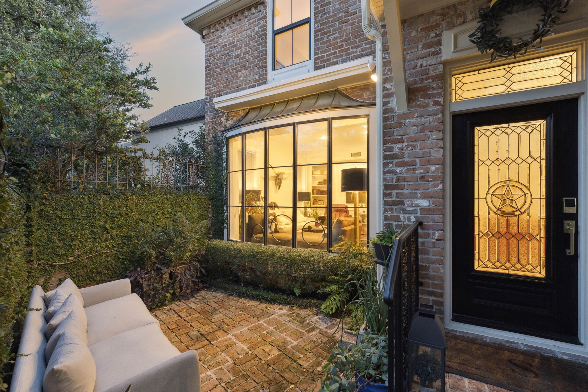 4964 Post Oak Timber Drive Houston, TX 77056 - Photo 6 of 48 a view of entryway front of house