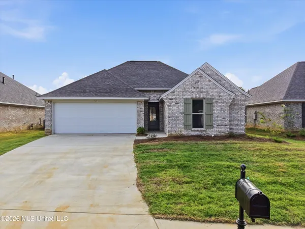 $299,999 | 527 Stone Brook Place, Brandon, MS 39042