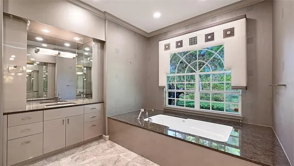 $1,595,000 | 5023 Ashley Parkway, Sarasota, FL 34241