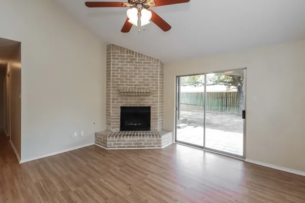 $1,625 | 17002 Enchanted Circle East, Sugar Land, TX 77498