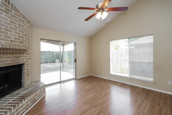 $1,625 | 17002 Enchanted Circle East, Sugar Land, TX 77498