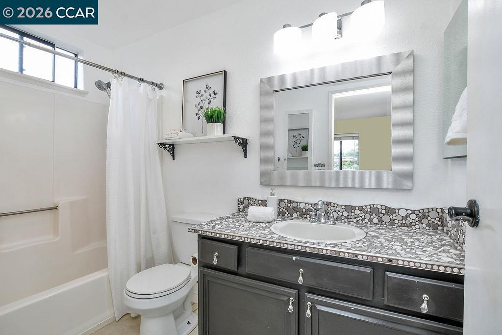 430 Mill Road Martinez, CA 94553 - Photo 12 of 26