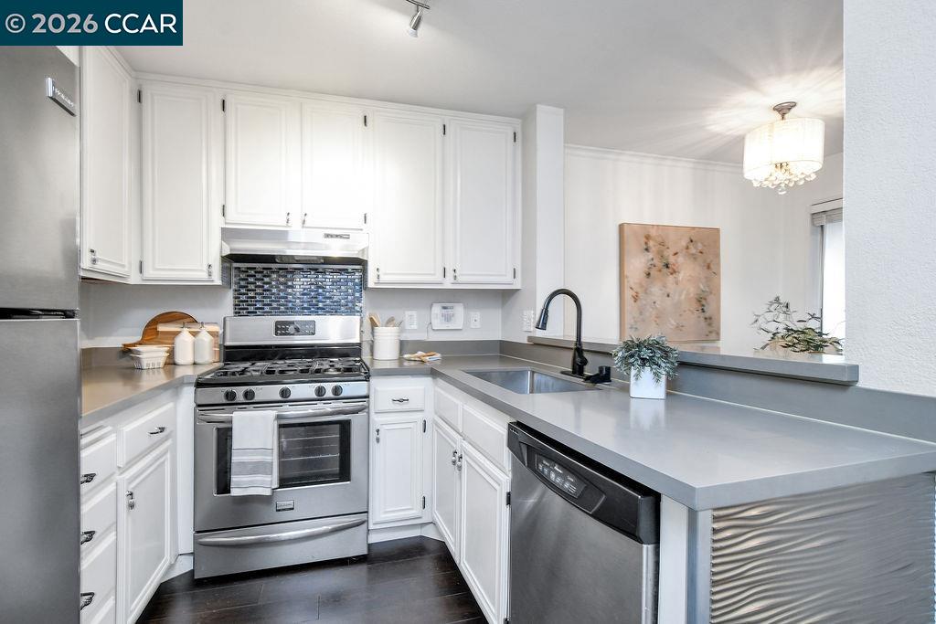 430 Mill Road Martinez, CA 94553 - Photo 8 of 26