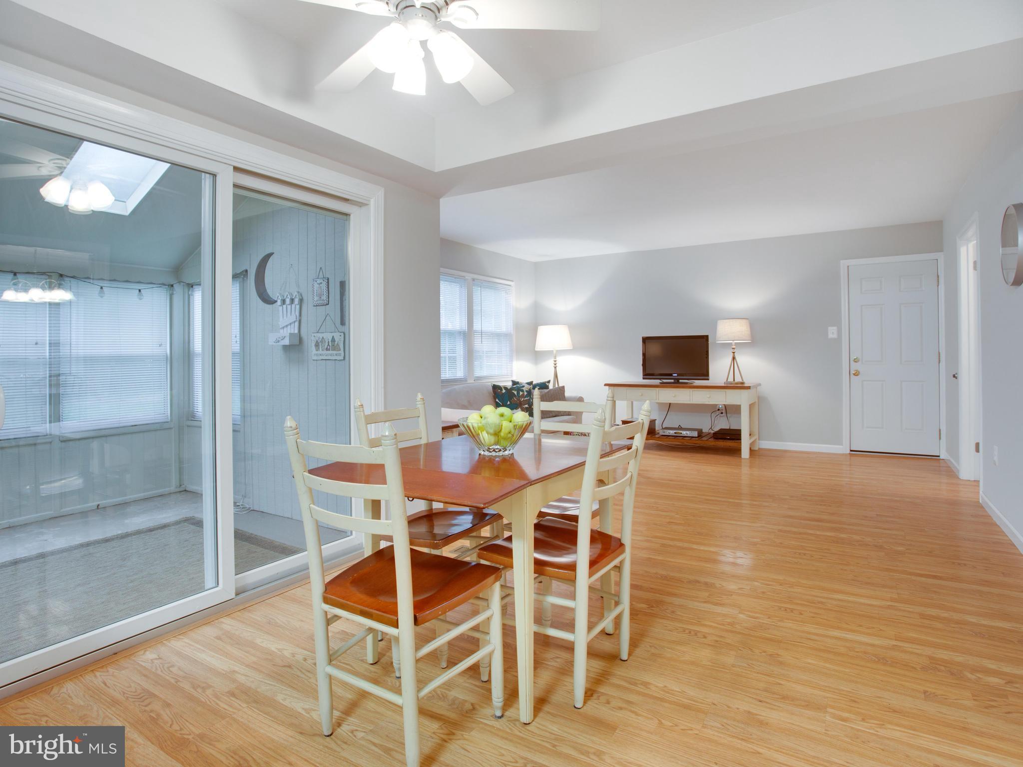 13132 Moss Ranch Lane Fairfax, VA 22033 - Photo 12 of 30 a dining room with furniture and window