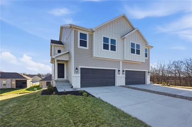 $349,950 | 19719 West 195th Street, Spring Hill, KS 66083
