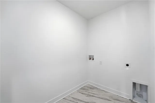 $349,950 | 19719 West 195th Street, Spring Hill, KS 66083