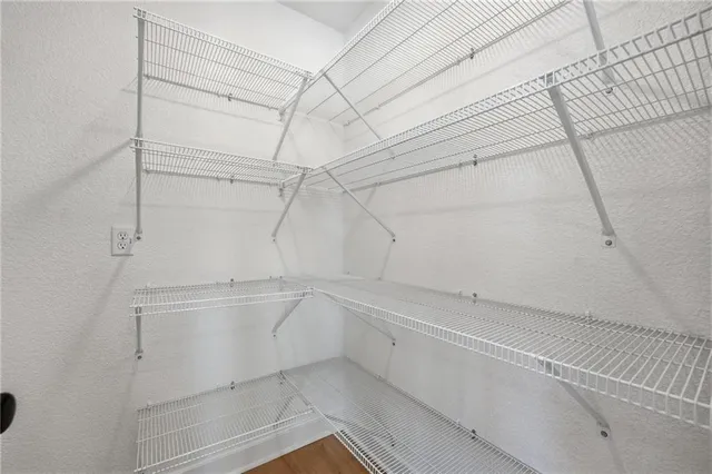 $349,950 | 19719 West 195th Street, Spring Hill, KS 66083