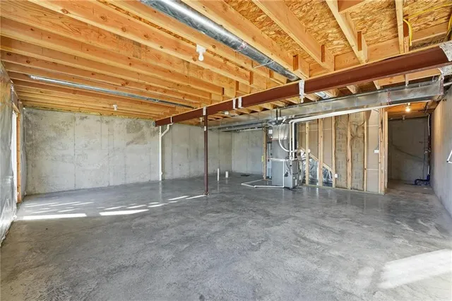 $349,950 | 19719 West 195th Street, Spring Hill, KS 66083