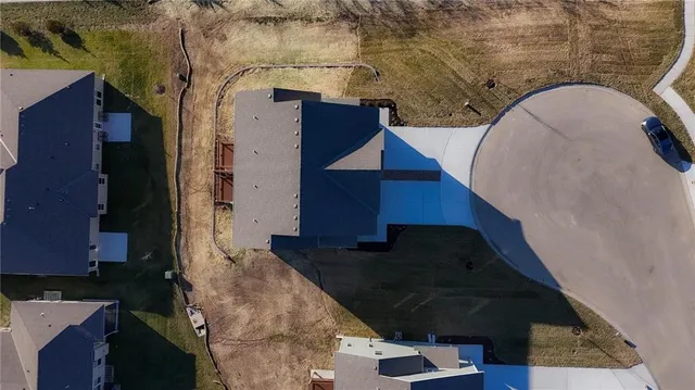 $349,950 | 19719 West 195th Street, Spring Hill, KS 66083