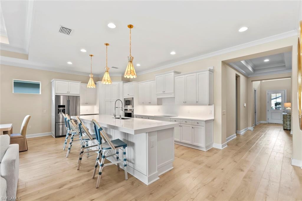 8783 Calypso Court Naples, FL 34113 - Photo 4 of 38