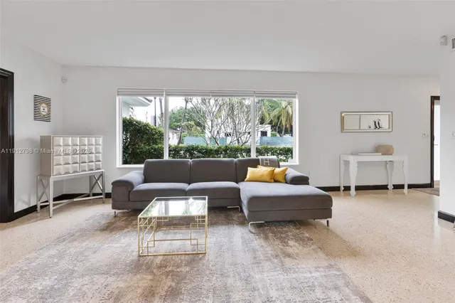 $1,100,000 | 8700 North Miami Avenue, El Portal, FL 33150